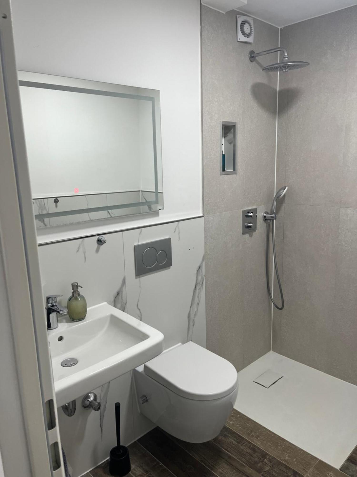 House Cologne Apartment ภายนอก รูปภาพ
