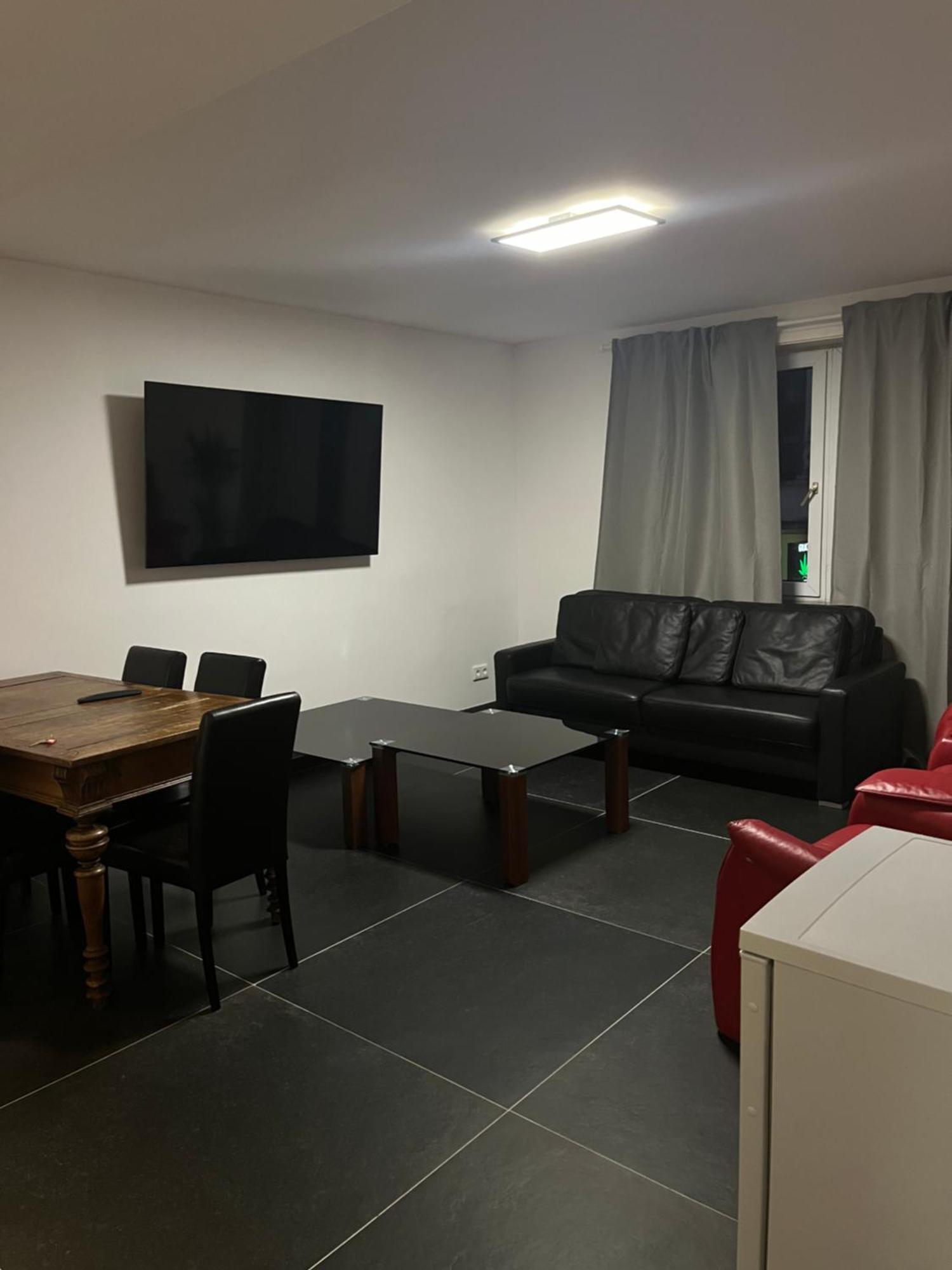 House Cologne Apartment ภายนอก รูปภาพ